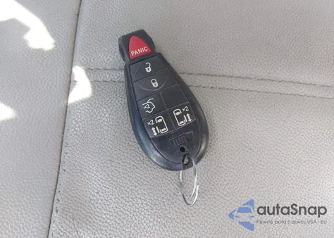 2016 Chrysler Town & Country Touring из США, поврежденный, VIN 2C4RC1BG2GR129324